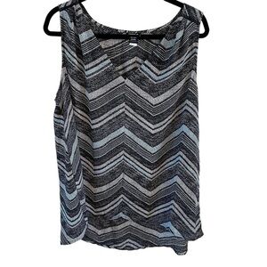 Torrid sleeveless v-neck lightweight blouse black cream size 1X Torrid 1